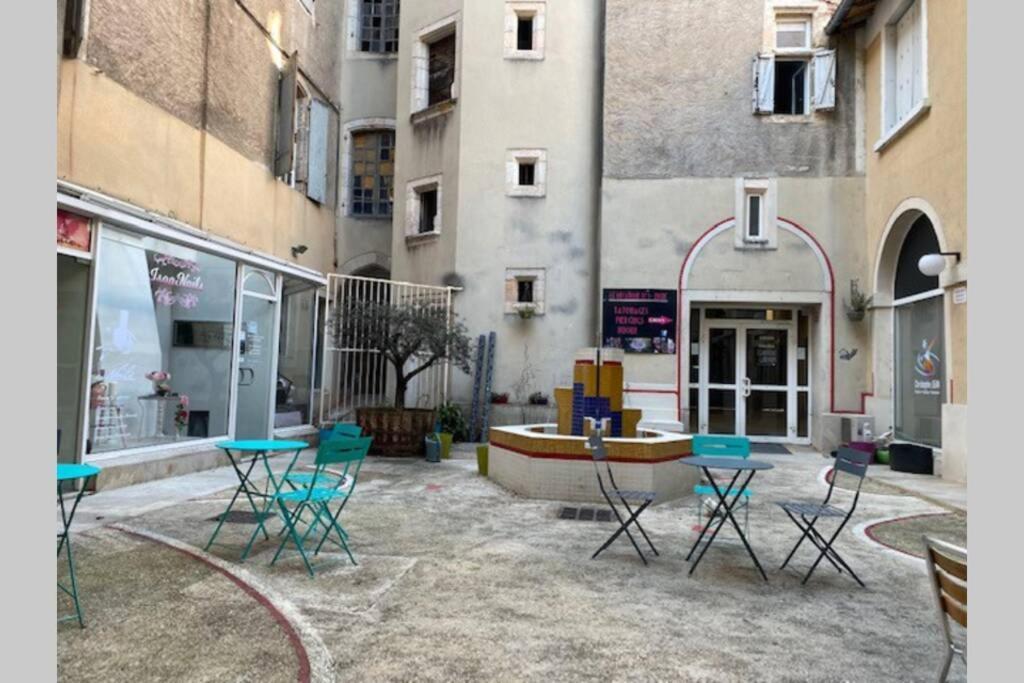 60 M2 Au Coeur Du Centre Ville Cahors Eksteriør billede